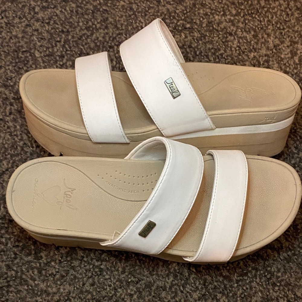 Reef Women's White and Tan Slide Sandals